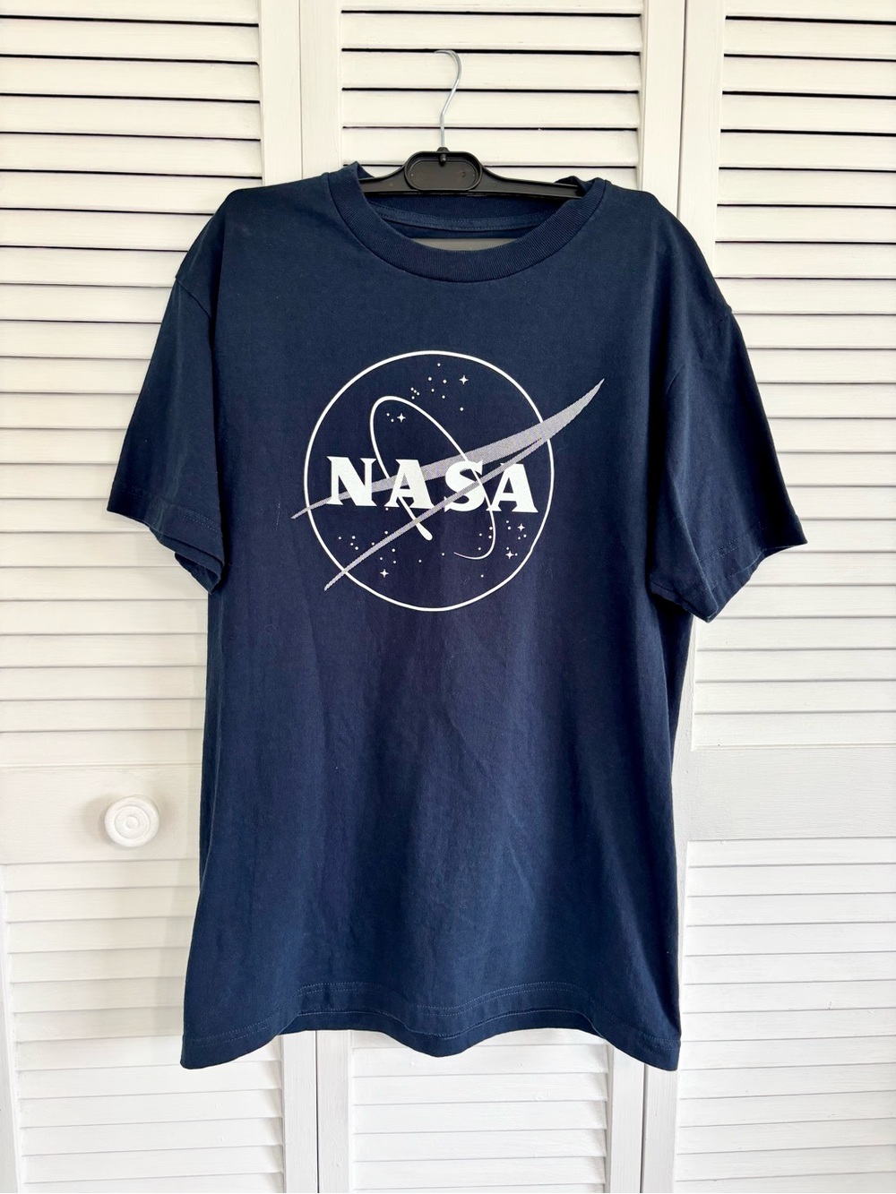 Men’s Cotton Expressions Tshirt Size Medium NASA Logo Navy Blue